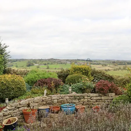 Kelda Garthr Tranquil Garden Leyburn